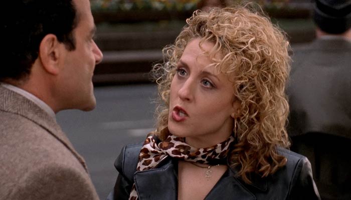 ニューヨーク市内で失踪したモンクを見つけて怒るシャローナ