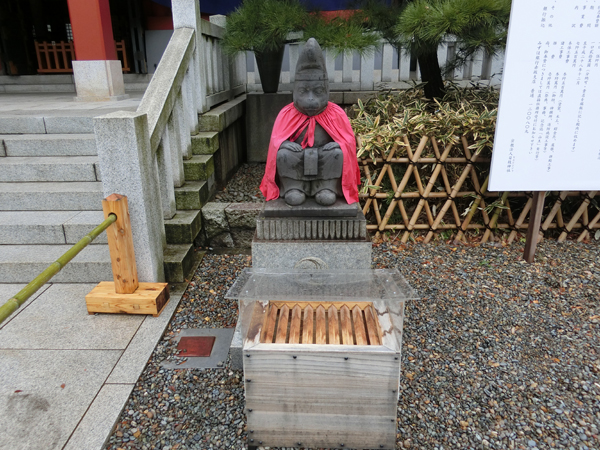 赤坂日枝神社の右の猿