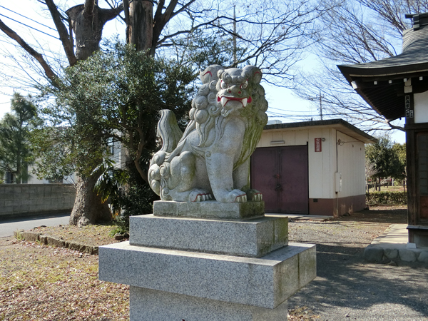 八幡大神社の左の狛犬