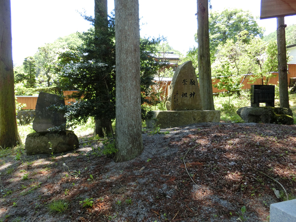 f:id:inudenchi:20170619224425j:plain f:id:inudenchi:20170619224425j:plain