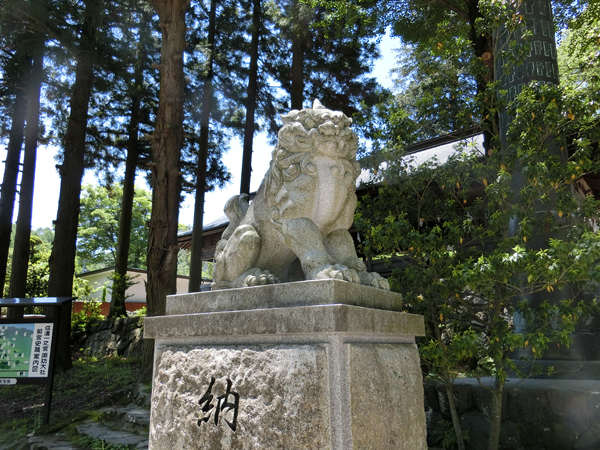 諏訪大社前宮の左の狛犬
