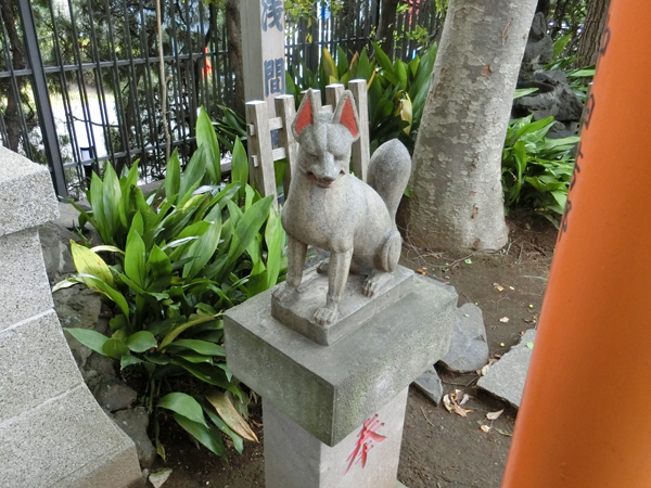 紀文稲荷神社の右の狐