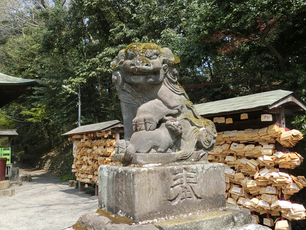 谷保天満宮の右の狛犬