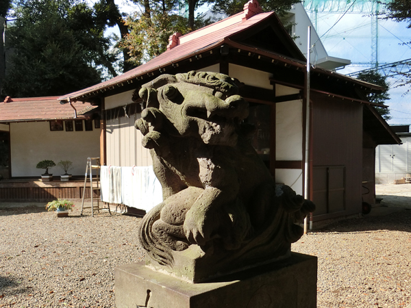 弦巻神社の右の狛犬