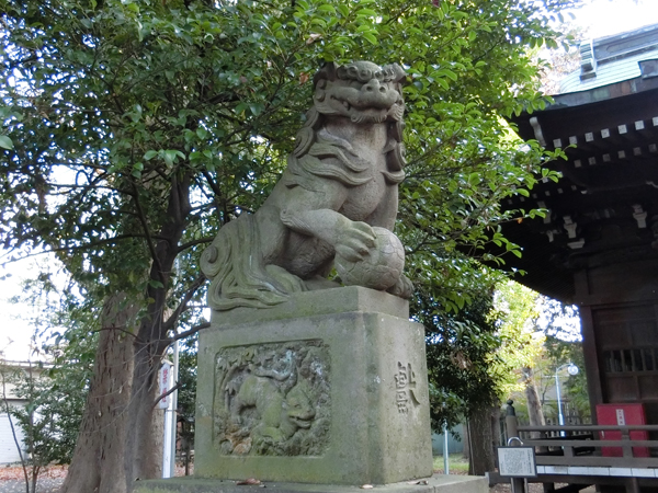 上石原若宮八幡神社の左の狛犬