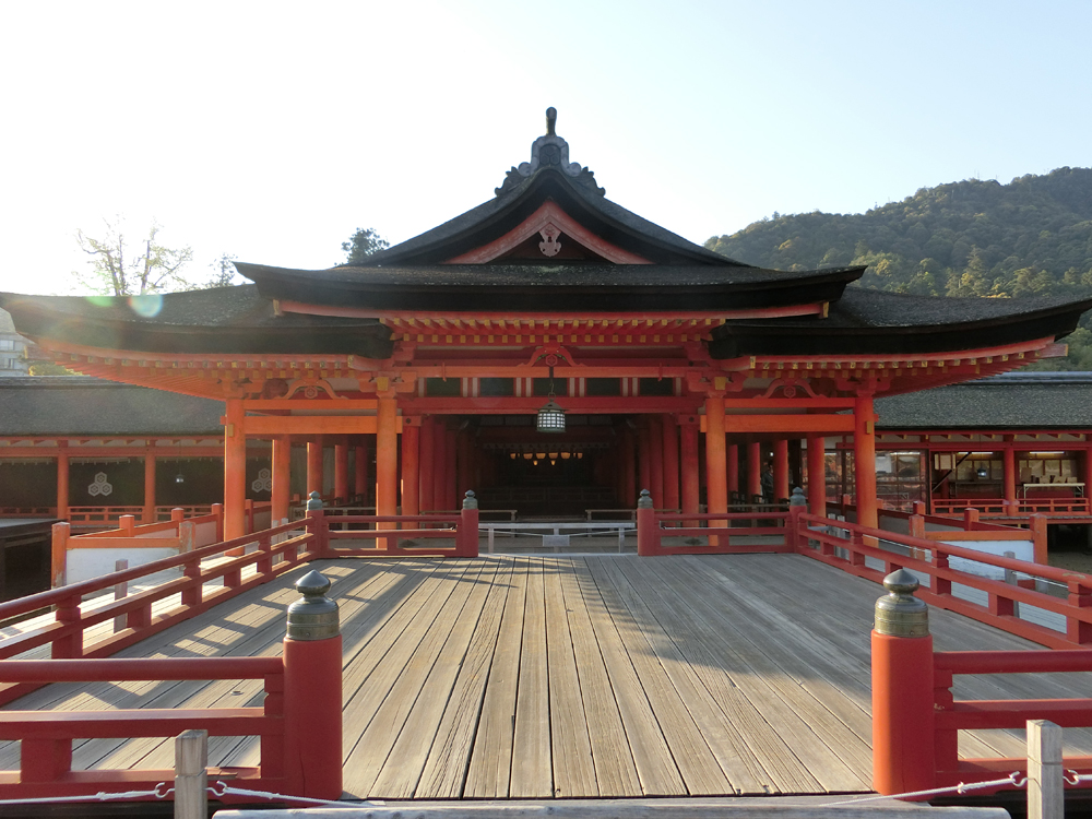 厳島神社の拝殿
