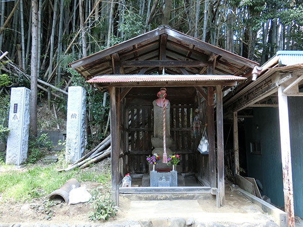 稲城百村の白山神社