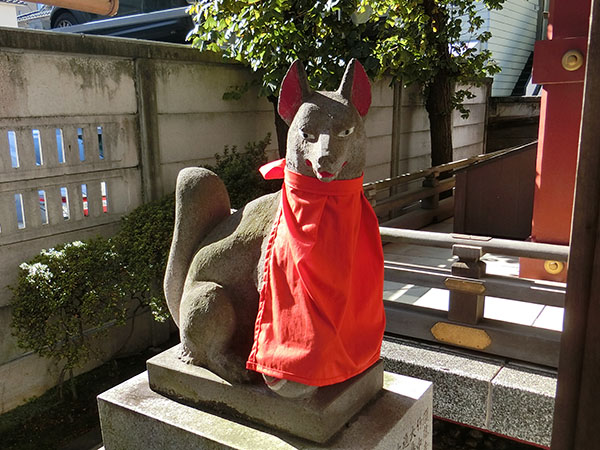 三河稲荷神社の神狐