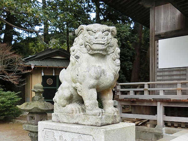居神神社の狛犬