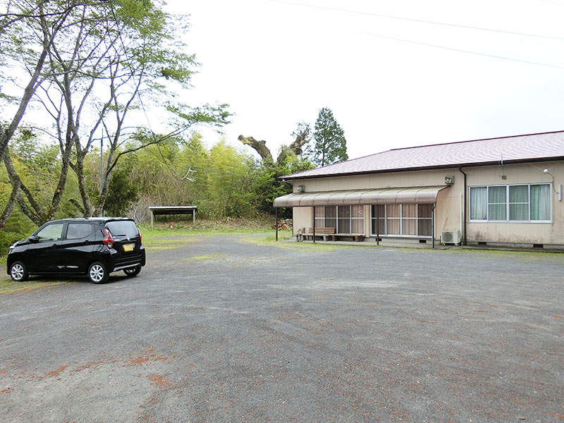 柚木野神社の駐車場