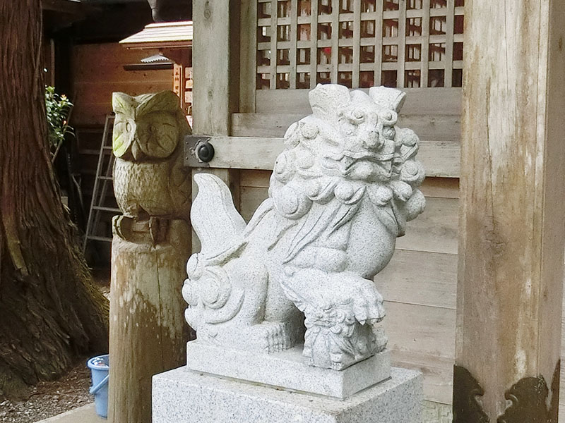 荒立神社の狛犬