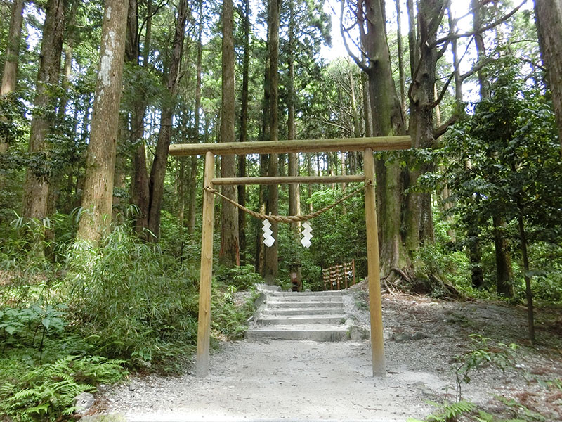 霧島神宮の山神社