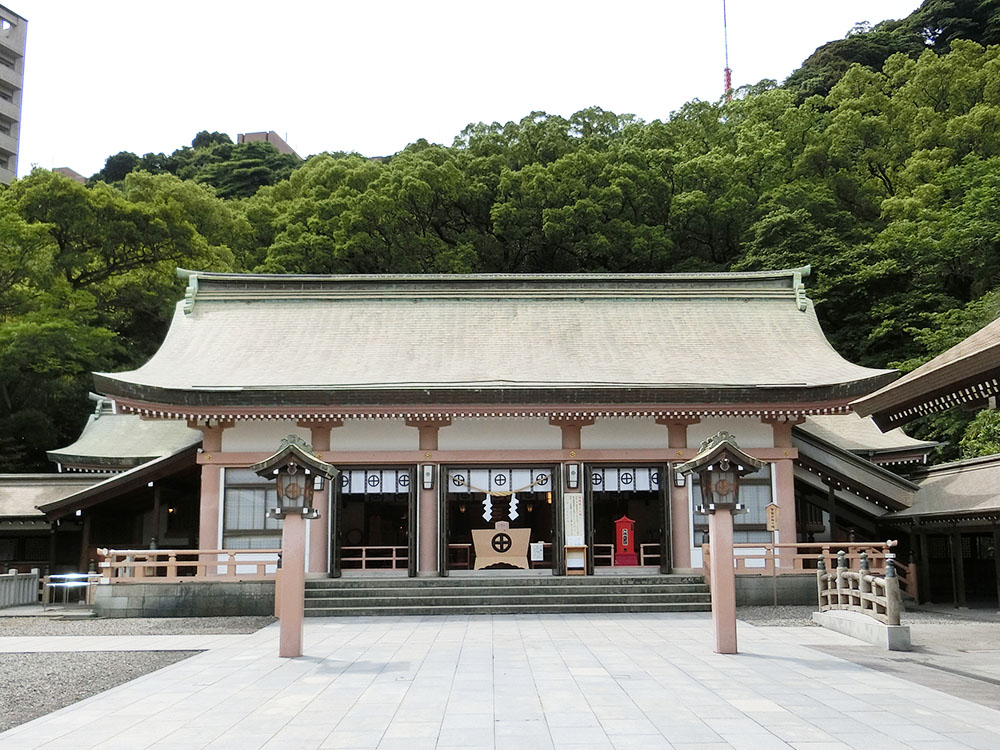 照国神社の紹介