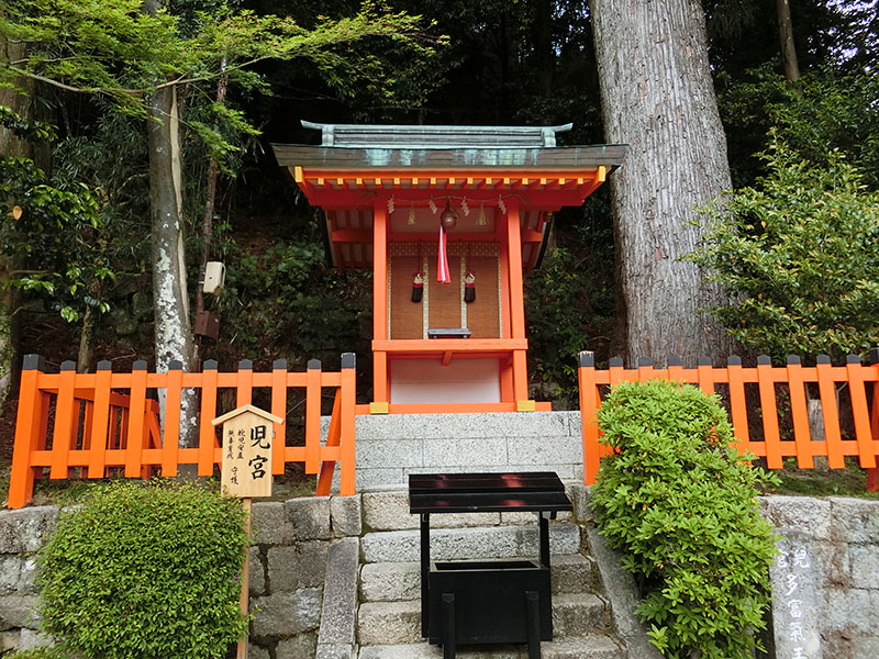 熊野那智大社の児宮