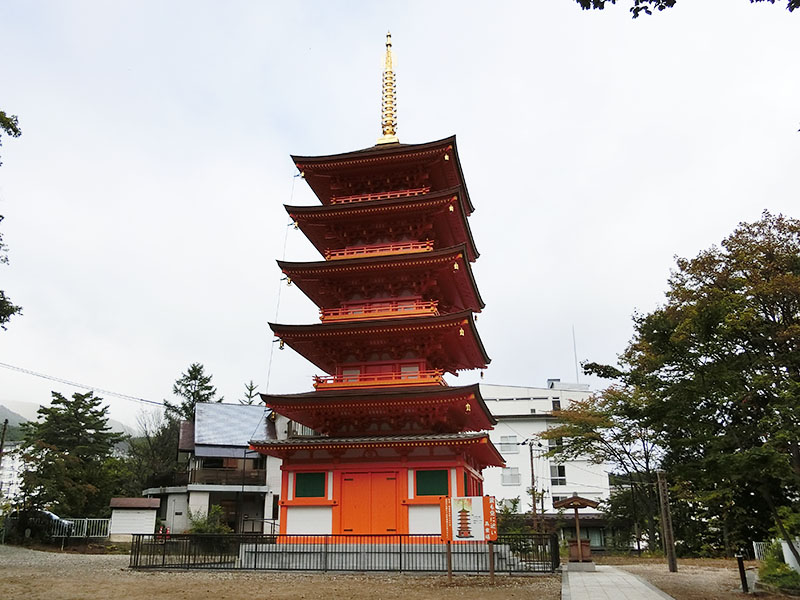 光泉寺の五重塔