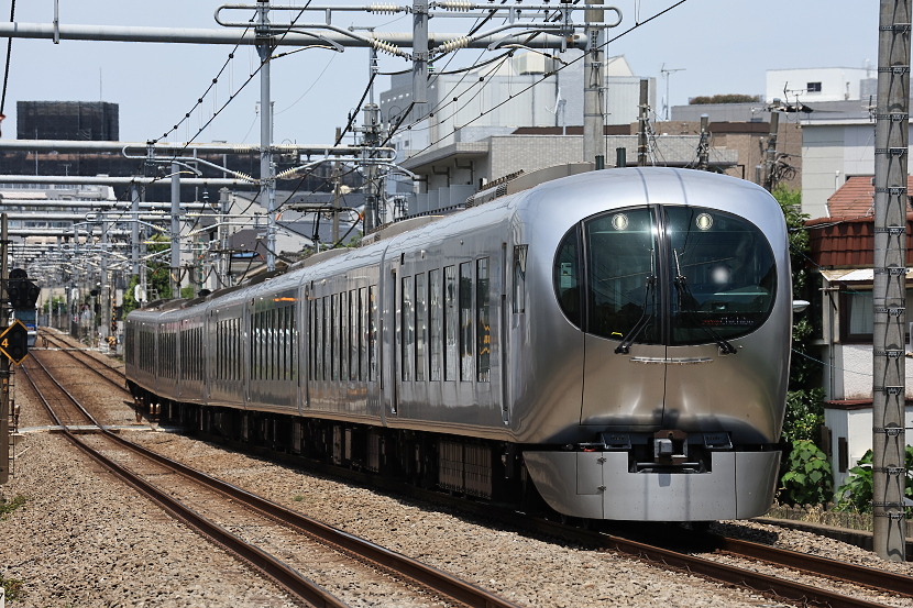 西武新2000系(新宿線・後期形・2049編成)セット 車両本体のみ 西武新2000系(新宿線・後期形・2049編成)セット 車両本体のみ 西武新