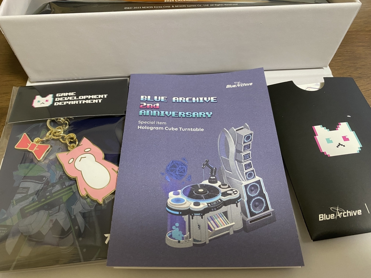 韓国版ブルアカ 2周年記念グッズが届いたので中身を確認する