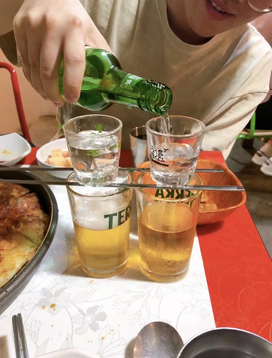韓国の大学生の間で話題 通なお酒の飲み方 ソメク って 作り方 ニューミレニアルの事情