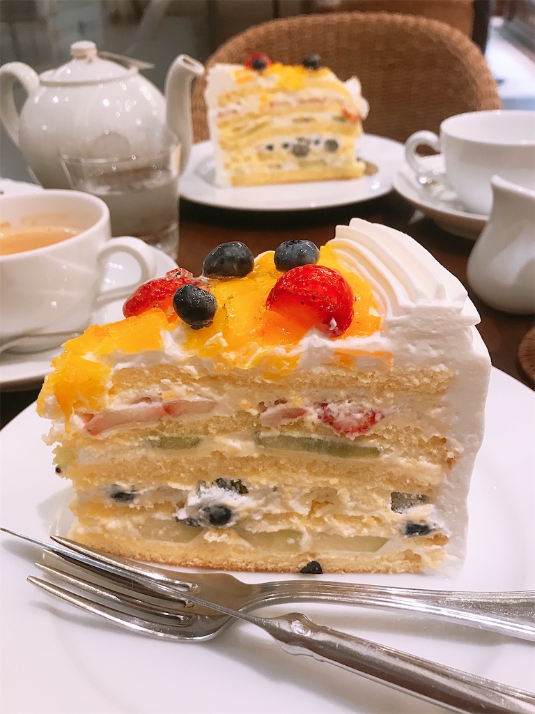 たっぷり大満足 Harbsケーキ 明日は晴れでも雨でも