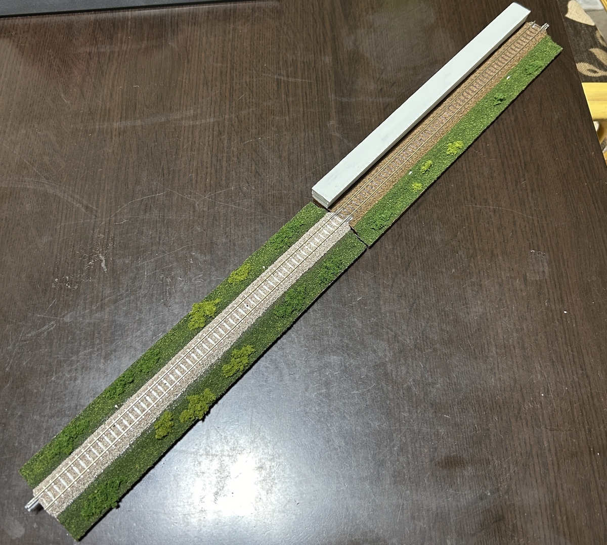 Nゲージ】工房「さくら鉄道」さんの情景線路とプラットホーム付き線路