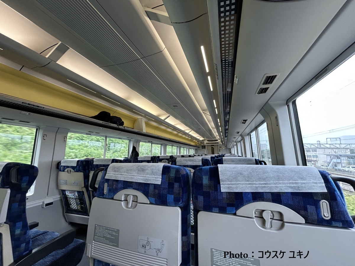 乗車口案内板  臨時特急  8号車 乗車口案内板 臨時特急 8号車