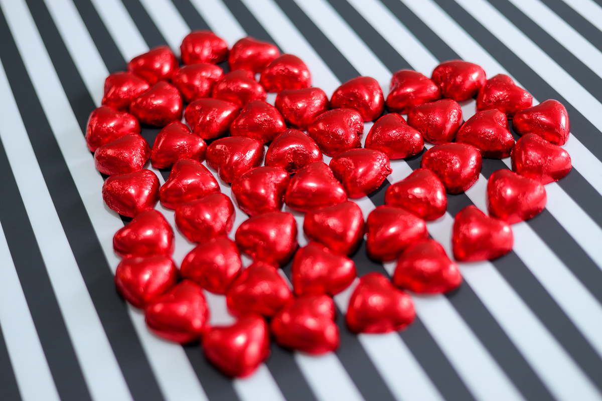 春に出現 小さな赤い虫 ５月 ブロック塀にいる小さな無数の赤い点々 タカラダニ ご存知ですか くらし遊ビギナー