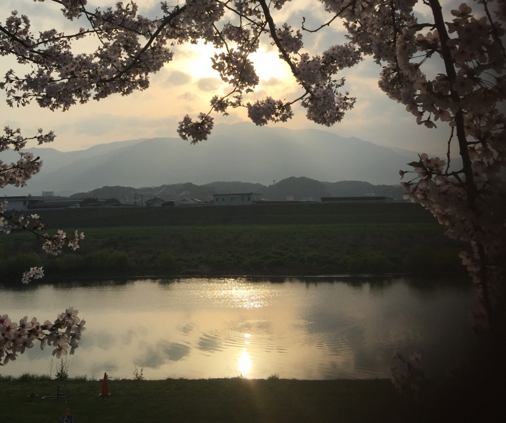 f:id:irokokoro16:20180401221133j:plain f:id:irokokoro16:20180401221133j:plain
