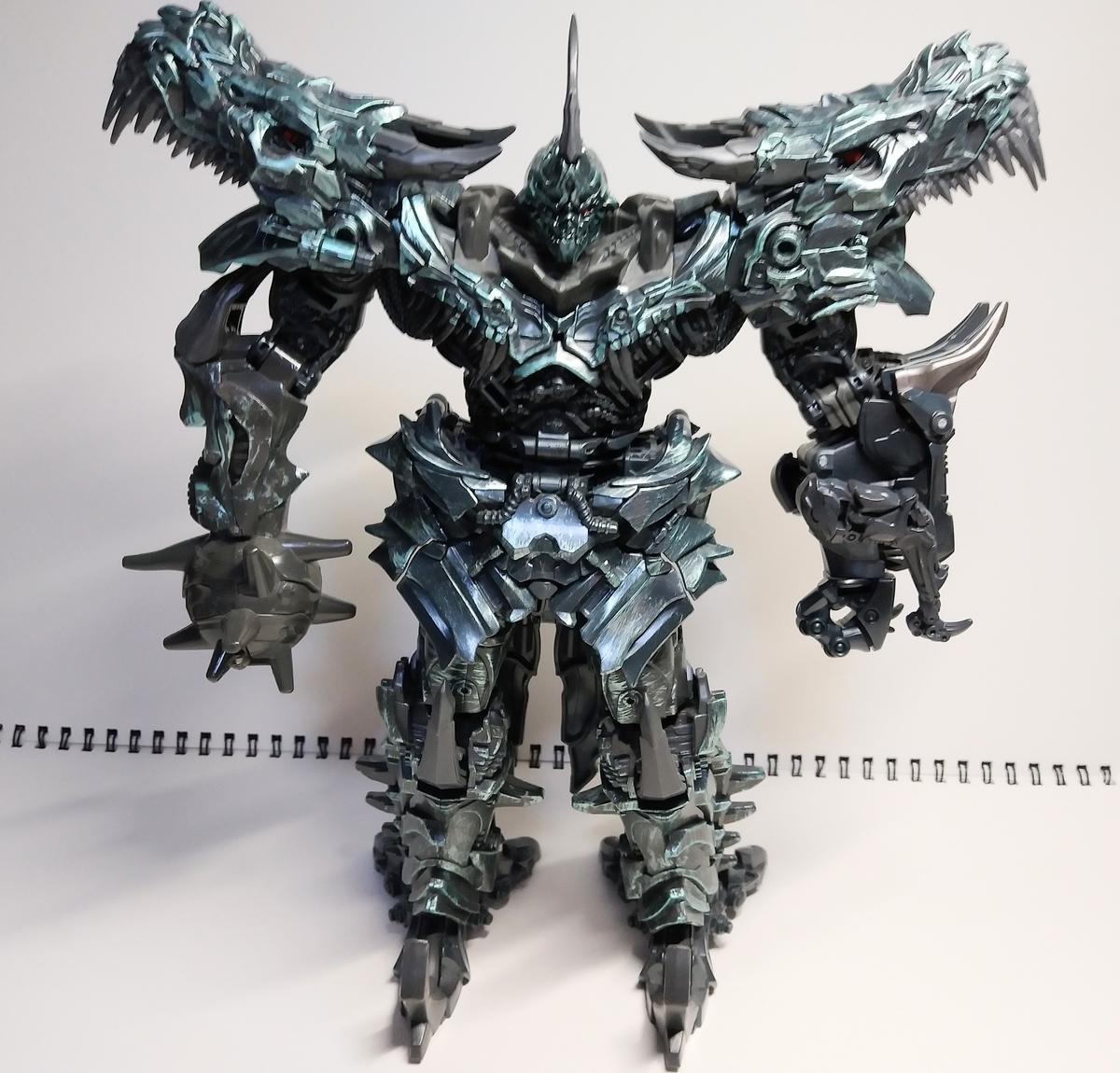 トランスフォーマー　ダイノボット ダイノボットの長 - 色筆の記録