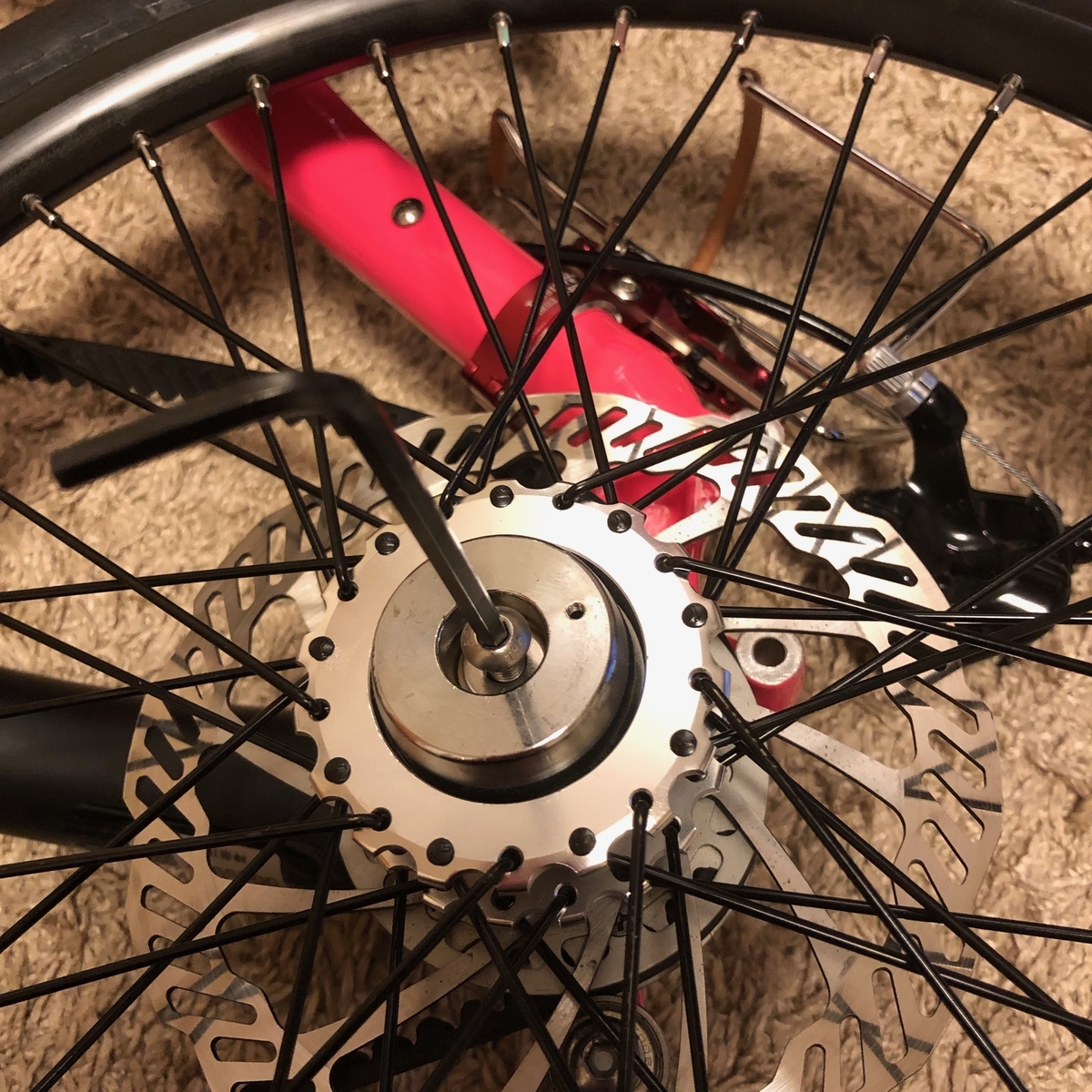 STRIDA ＬT 18インチスポークホイールに変更　引取り希望　世田谷区近郊 STRiDA(ストライダ) 18インチへホイール交換【画像解説付き