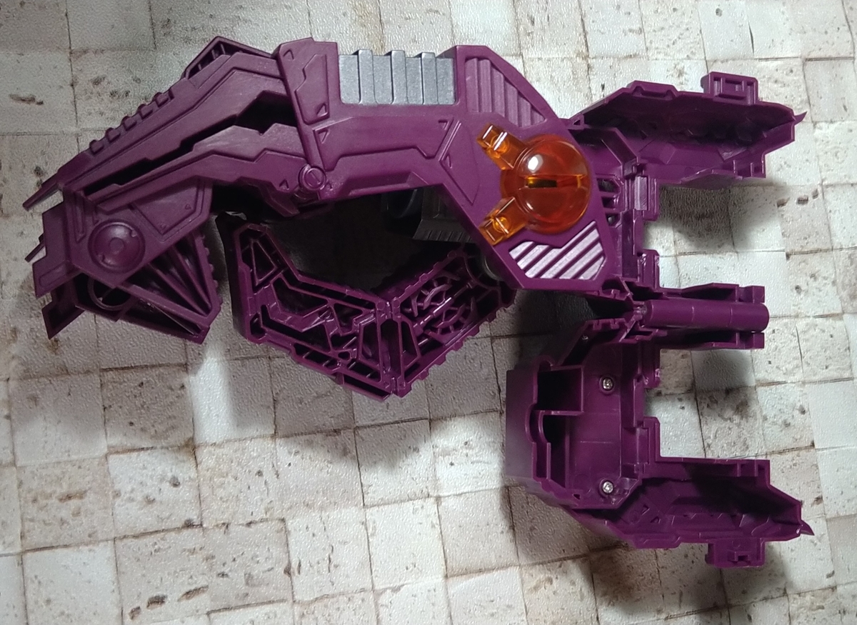 3段変形！超可動！超巨大！50cm以上の規格外のバケモノおもちゃ