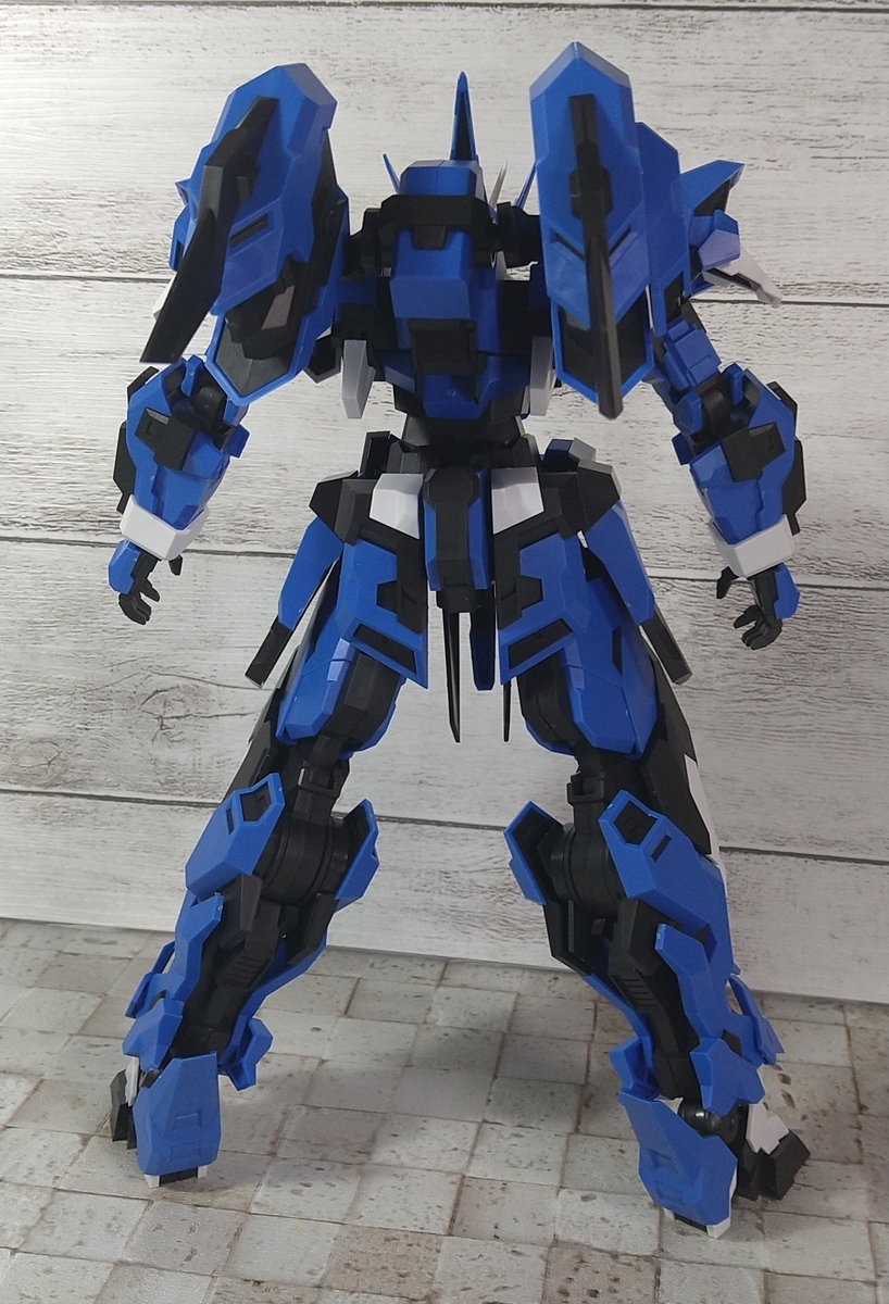 エストエイル　未組立 あまとき氏デザインによるリアル頭身ロボット！橘猫工業「SUPER