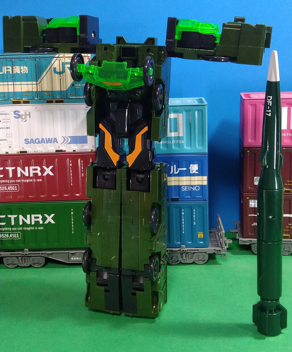 中国 人◯解◯軍が監修？トランスフォーマーでは出来ないネタ的