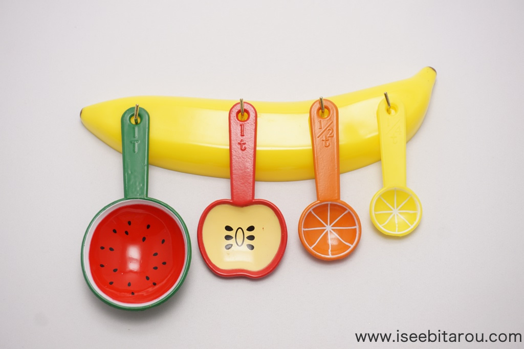 juicy fruitsのフルーツ計量スプーン 5 pc measuring spoon set が