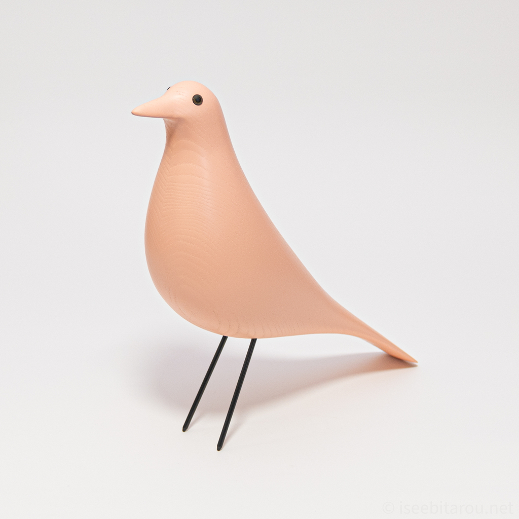 イームズハウスバード限定のダークグリーンとペールローズ - ebilog