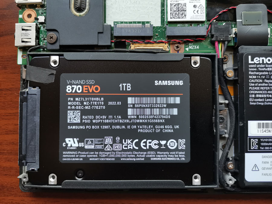 ThinkPad X270 内蔵HDD交換 - A Dog's World