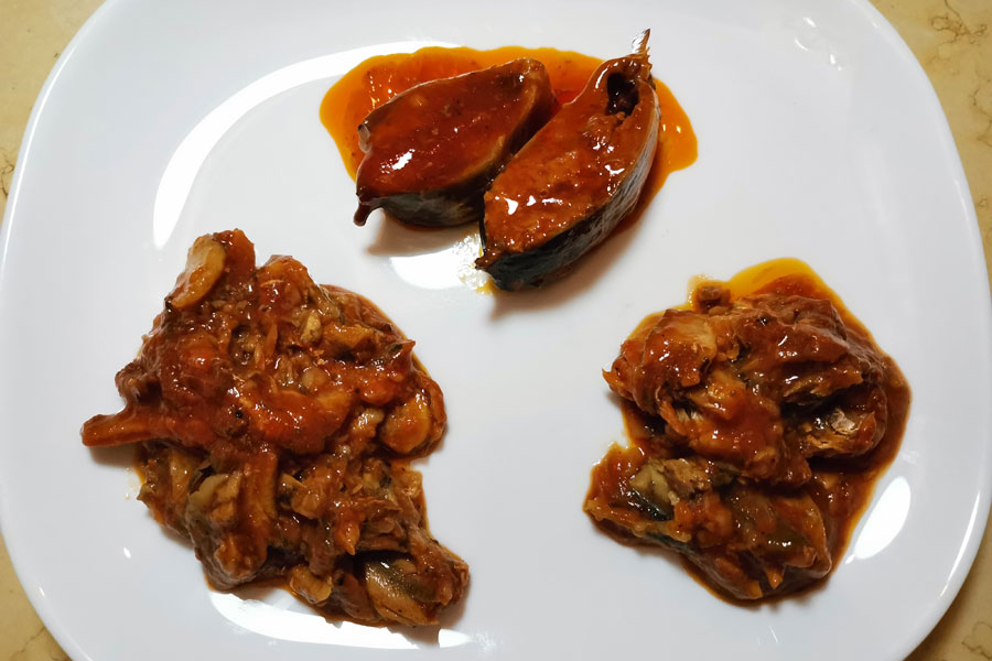 ウズベキスタンで手に入る魚の缶詰食べくらべ（1）KAIJA編 - A Dog's
