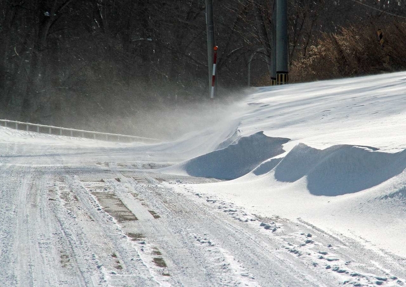 冬の風景ー地吹雪４