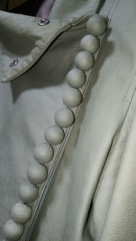 Maison Martin Margiela 2009SS (by Martin Margiela)のレザージャケットの表面アップの写真