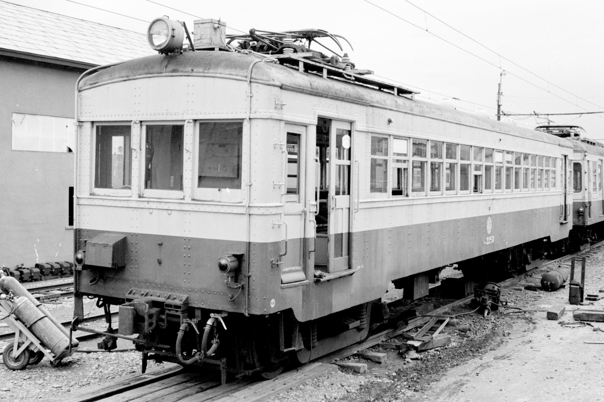 弘南鉄道 モハ2250（モハ1207） 94-3 - 一睡の夢：国鉄末期の12年