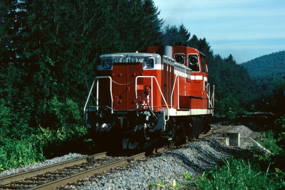 道北の貨物列車 51-2（塩狩峠のDE補機） - 一睡の夢：国鉄末期の12年