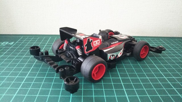 Xotik 1/32ミニ四駆RC × タミヤ 1/32ミニ四駆くまモンバージョン