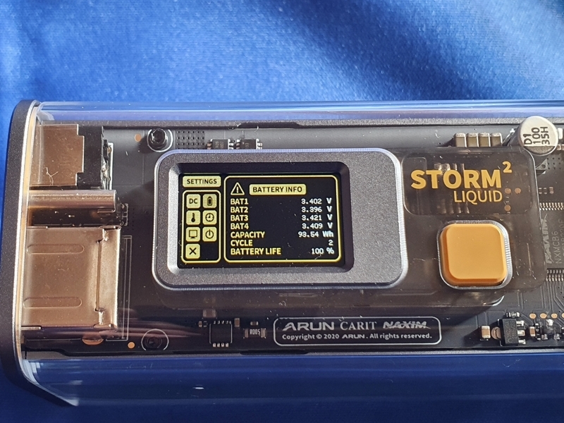 モバイルバッテリー LCD ディスプレイ機能搭載 高級感溢れるデザイン ASUS初の有機ELモバイルモニター、ワイヤレスモバイルモニター