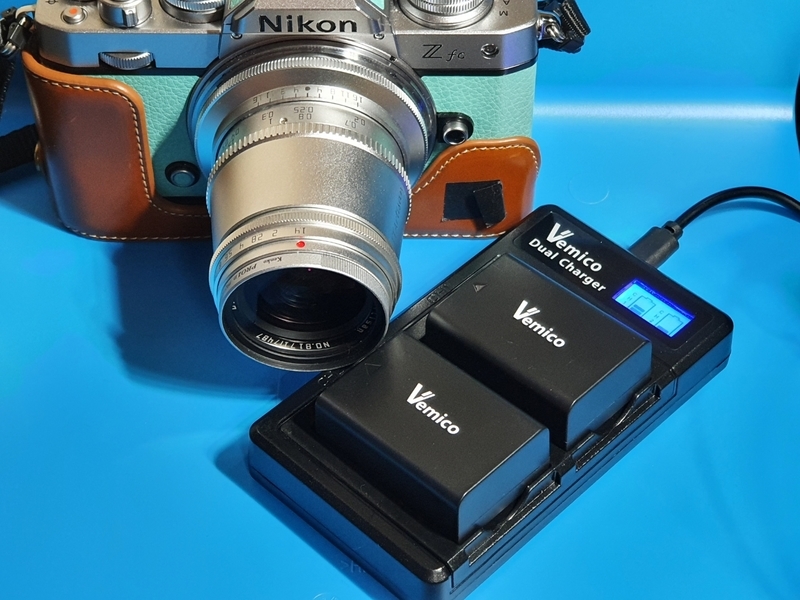 Nikon Zfc 本体&バッテリー、充電器2個セット NIKON Z fc対応のLCD付USB充電器「Vemico Dual Chager」と