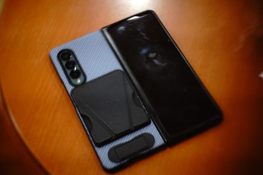 Galaxy Z fold 3 海外版 SIMフリー アラミドケース付 液晶漏れ ムスビー｜ジャンク SIMフリー Galaxy Z Fold3 5G SC-55B 送料