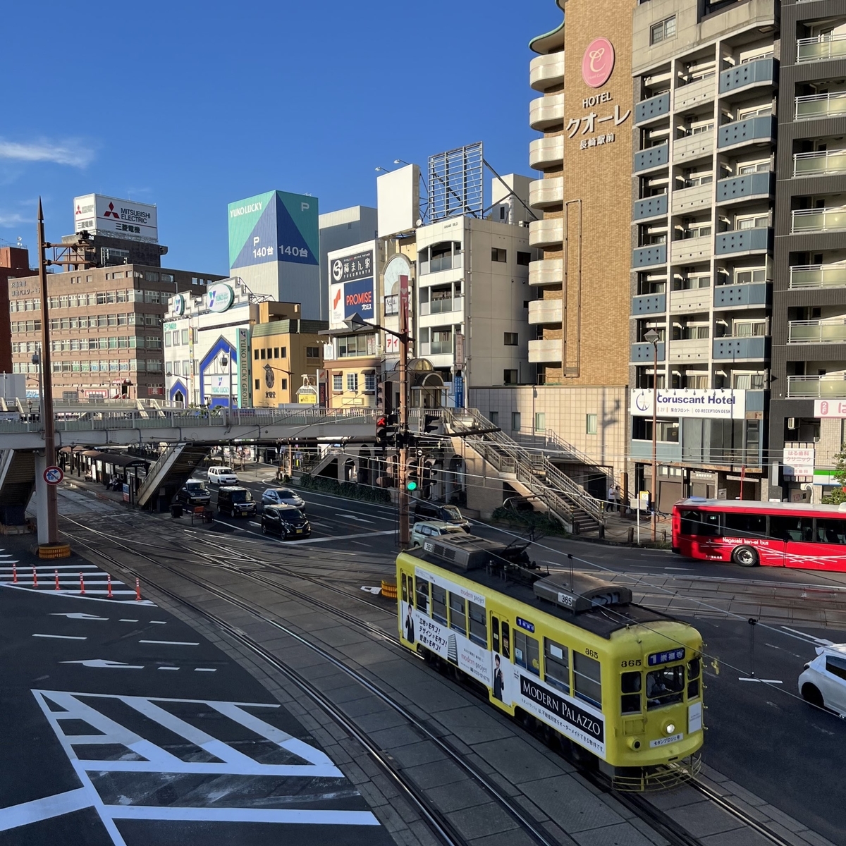 長崎駅前の様子