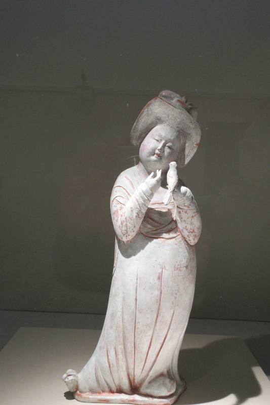 東洋陶磁美術館 「加彩婦女俑に魅せられて」 - テレビ見ながら日記