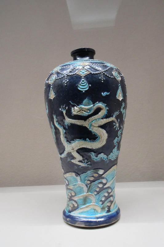 中国　青花　花卉雲龍鳳凰文　梅瓶　V　6953 中国 青花 花卉雲龍鳳凰文 梅瓶 V 6953 - メルカリ