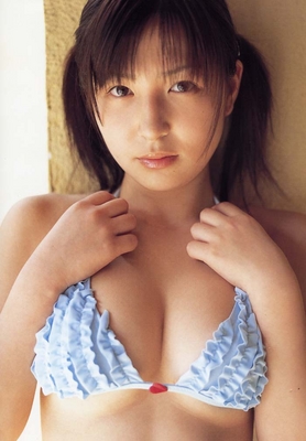 石井めぐる水着画像