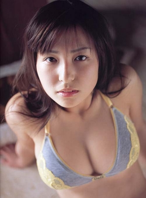 石井めぐる水着画像