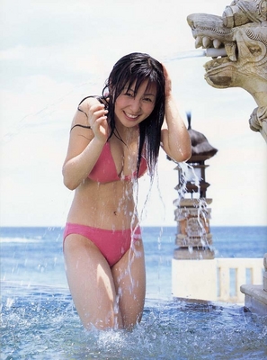 石井めぐる水着画像
